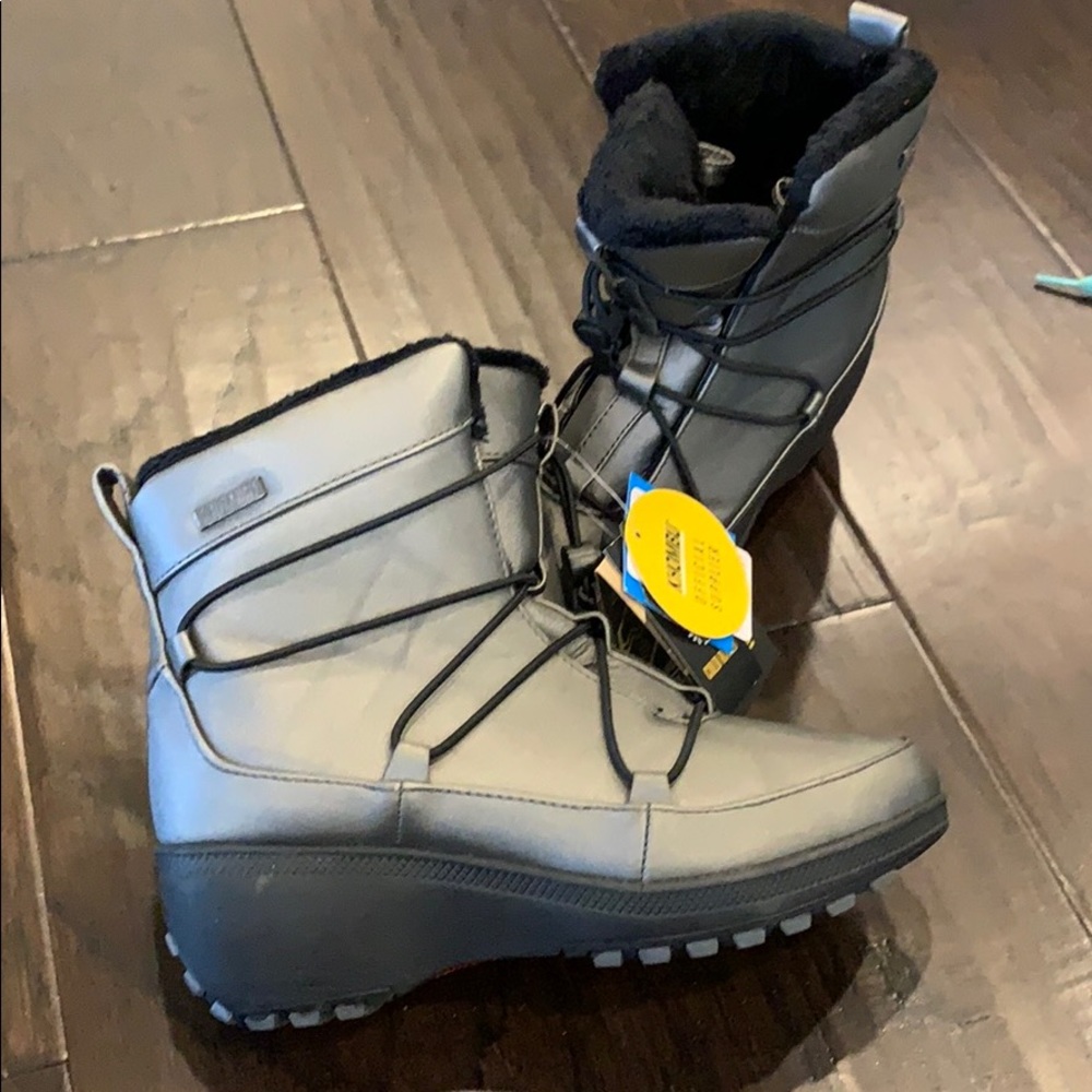 Snow boot wedge khombu